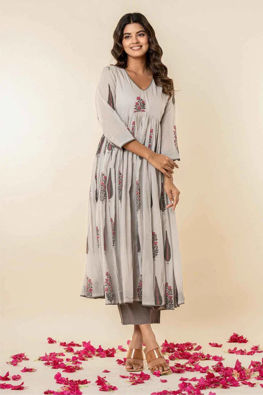 Women’s Floral Printed Flared Kurta with Pants – Grey