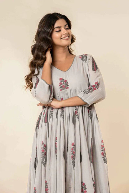 Women’s Floral Printed Flared Kurta with Pants – Grey