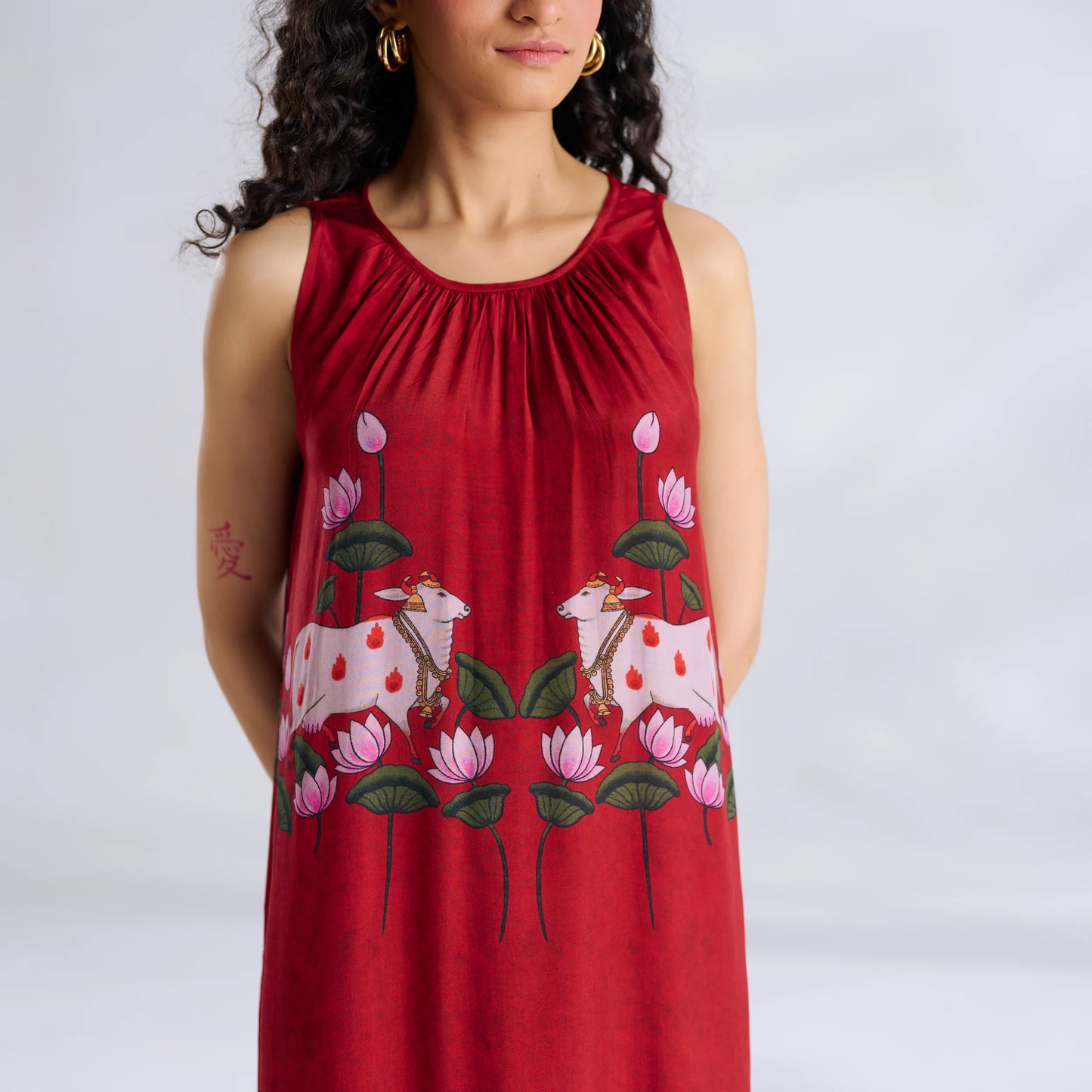 Red Lotus Print Sleeveless Maxi Dress