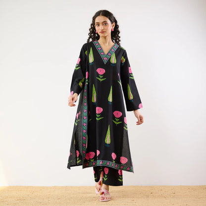 Printed V-Neck Kurta Set with Contrast Border
