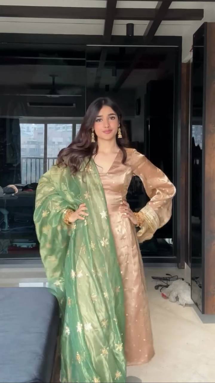 EMBROIDERED WORK TOP AND PENT WITH DUPATTA